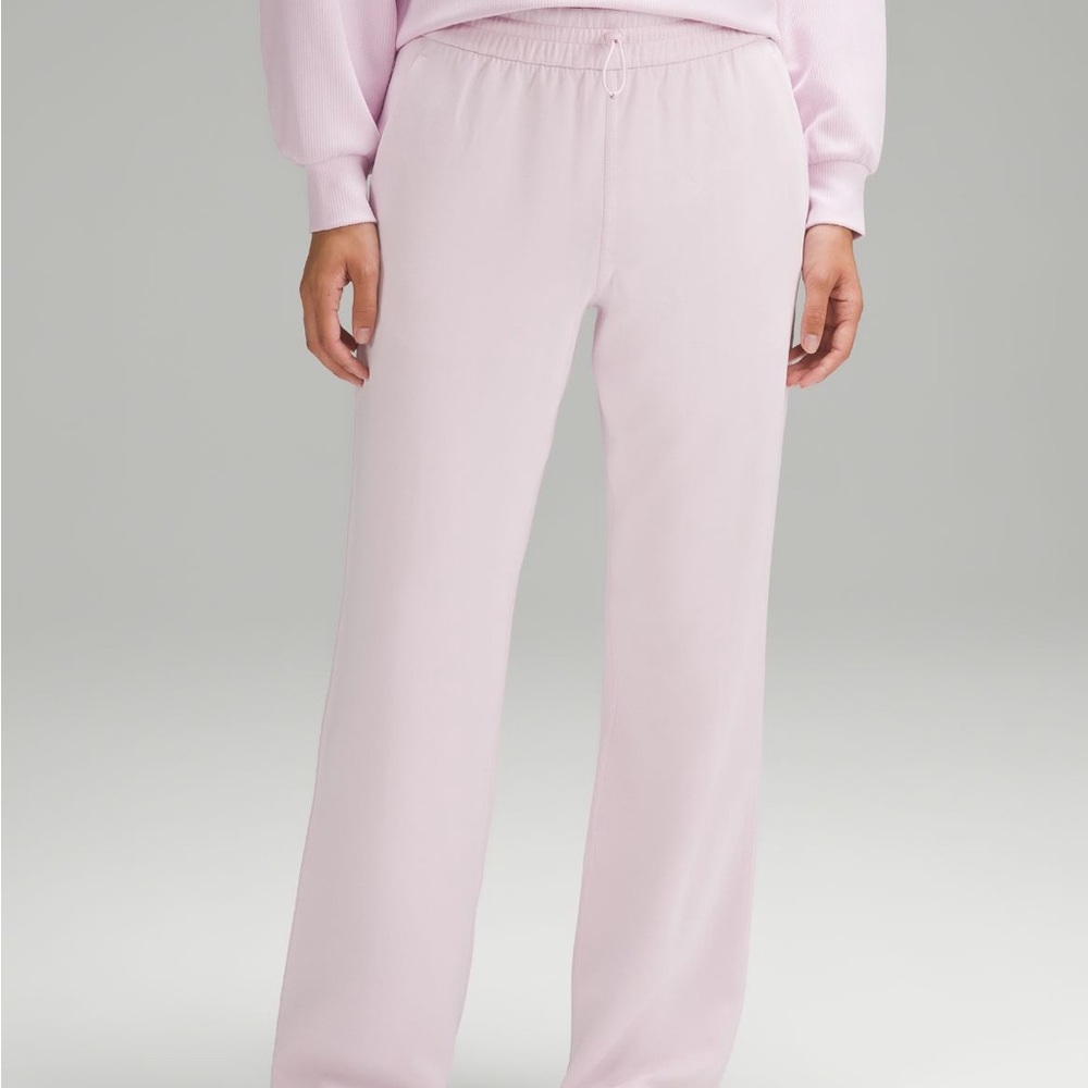 Softrememe lululemon sweatpants